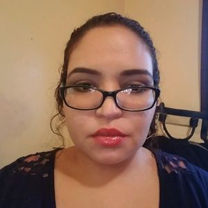 Meet your Posher, Nadia